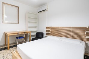 Apartment, 1 Bedroom | Desk, free WiFi