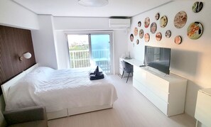 1 bedroom, desk, WiFi, bed sheets