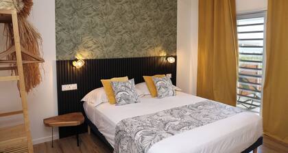 A modern, well-equipped bungalow with an exceptional view of the lagoon!