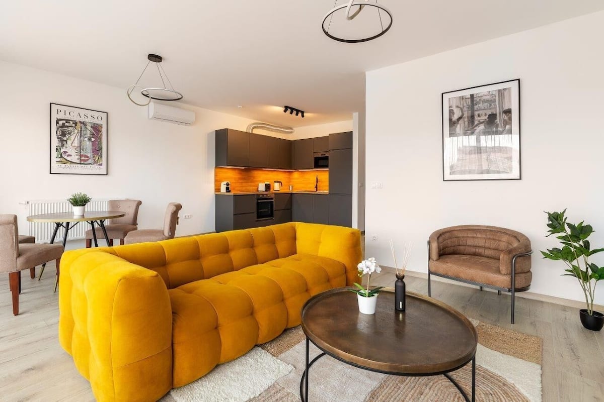 Apartamento luxo, 2 quartos, sacada, vista para a cidade | Wi-Fi de cortesia