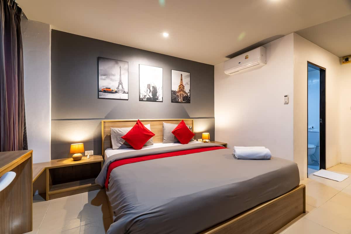 Habitación doble estándar | Ropa de cama de alta calidad y camas Tempur-Pedic