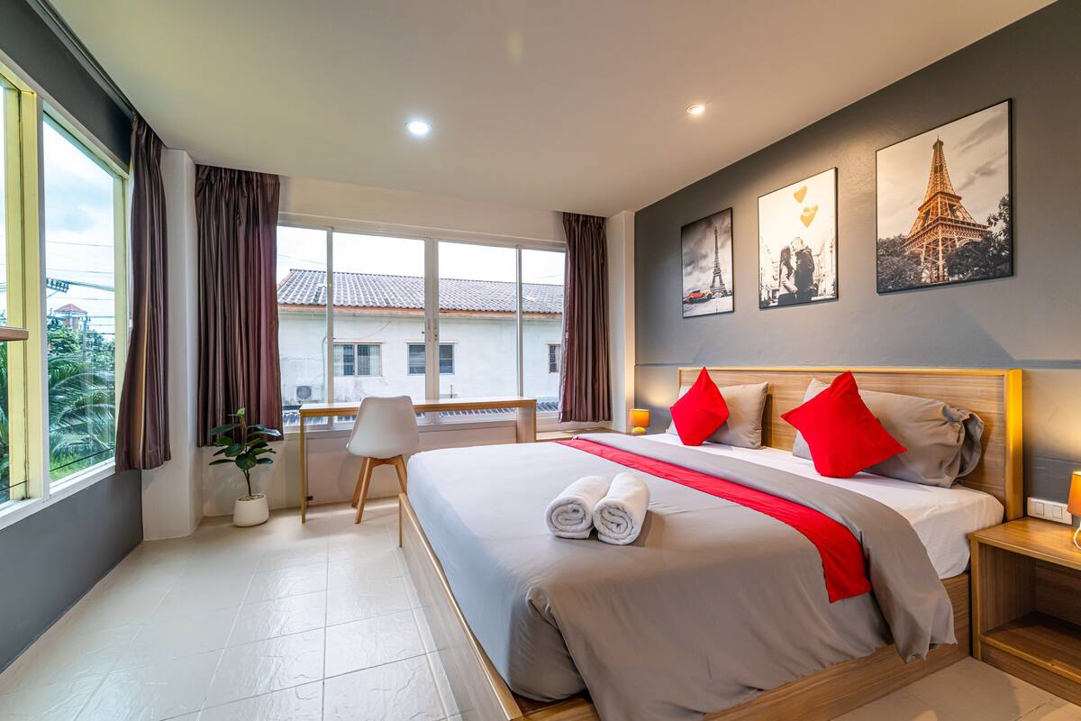 Quarto casal standard | Roupas de cama premium, camas Tempur-Pedic, cofres nos quartos