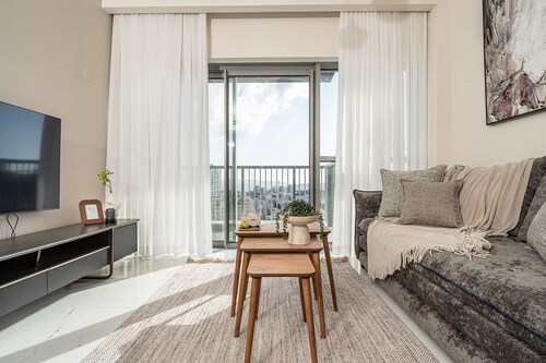 Wonderful 1 bedroom, Terrace in city center