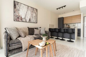 テレビ、書斎 / ワークスペース