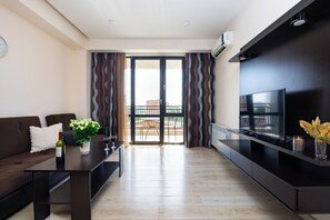 Classic-Apartment, Balkon, Stadtblick | Eigene Küche