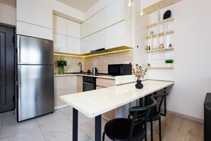 Classic-Apartment, Balkon, Stadtblick | Eigene Küche