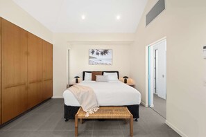 1 bedroom, iron/ironing board, travel crib, WiFi