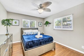 3 chambres, fer et planche à repasser, lit parapluie, Wi-Fi