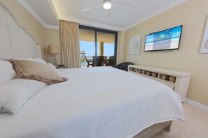 3 bedrooms, desk, iron/ironing board, free WiFi - New Listing - Direct Beachfront 3 Bed 2 Bath Ground Floor at Summer House in OB! (Orange Beach)