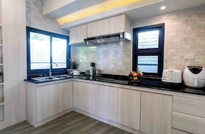 Villa, 3 Bedrooms, Accessible, Smoking | Interior