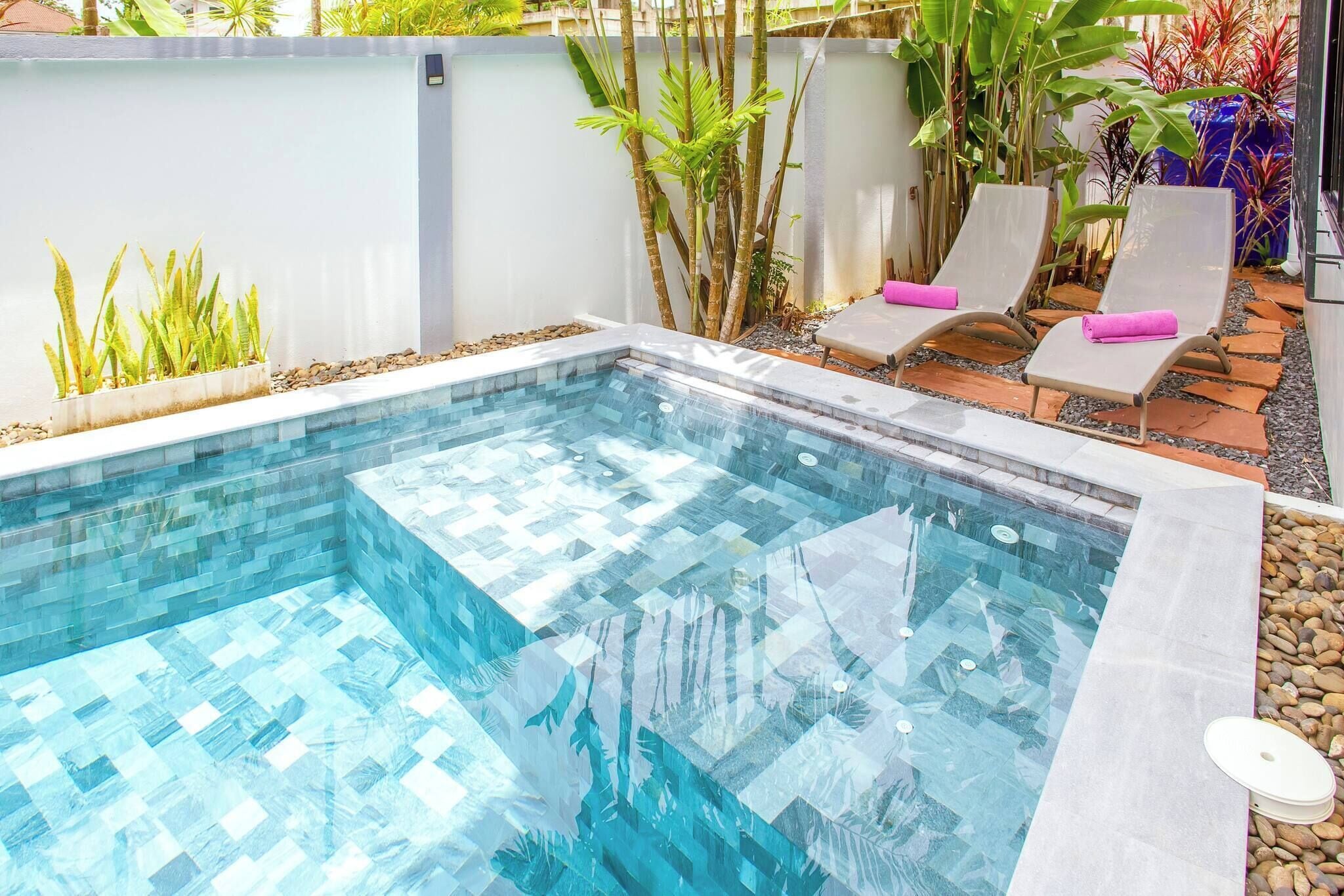 Vila, 3 quartos, para fumantes, piscina particular | Piscina | Piscina externa