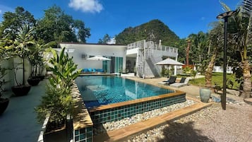 Villa, 5 Bedrooms, Accessible, Smoking | Pool