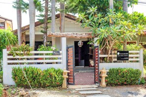 บ้านพัก, 2 ห้องนอน, สูบบุหรี่ได้, ระเบียง | บริเวณภายนอก