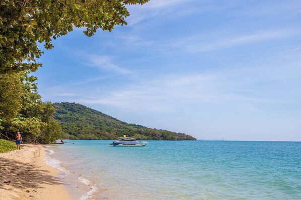 House, 2 Bedrooms, Smoking, Balcony | Beach - House 4 People sea View 100 m From the Beach (Krabi)