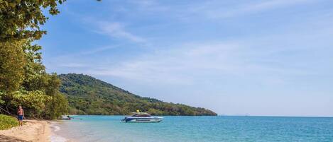 House, 2 Bedrooms, Smoking, Balcony | Beach