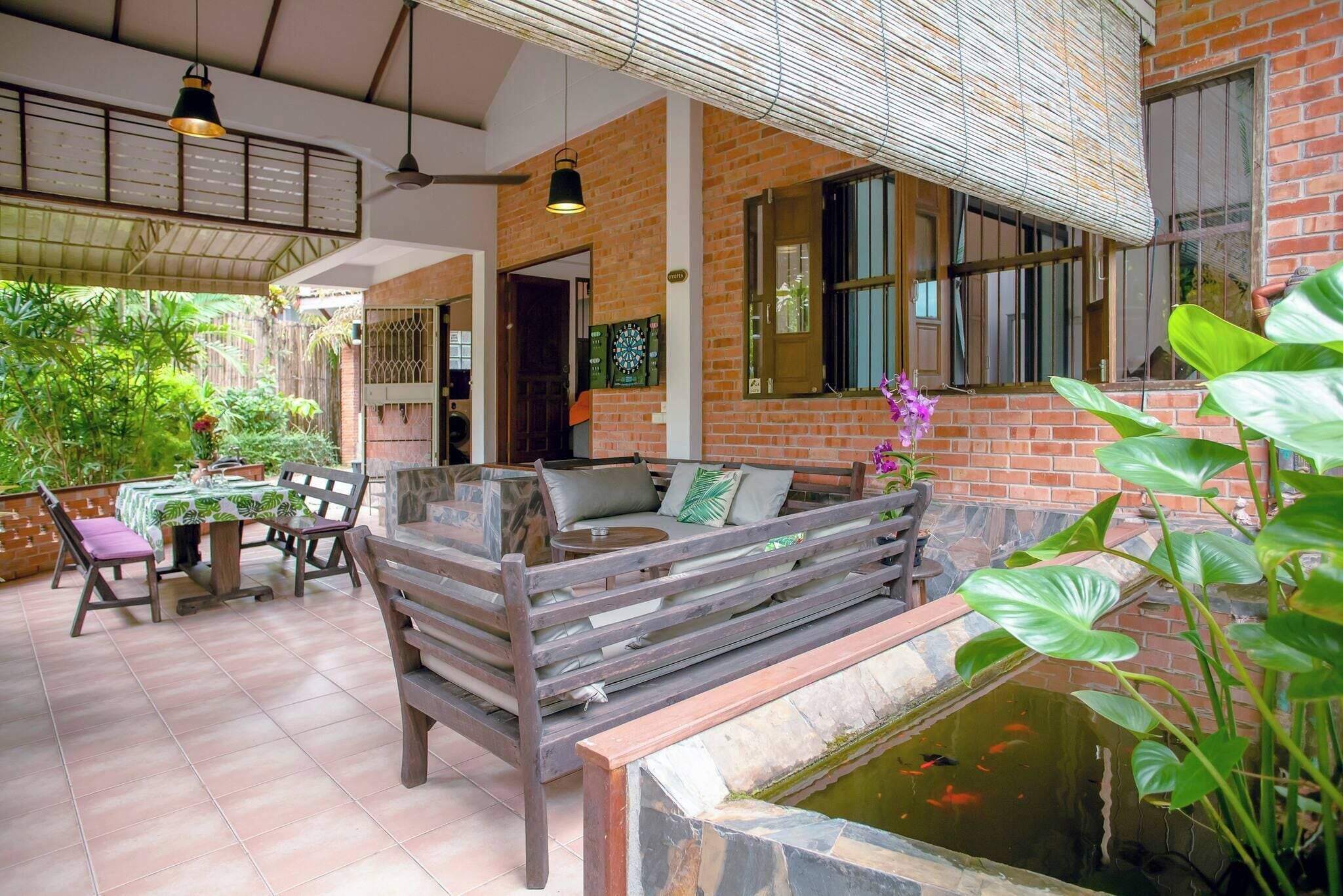 Vila, 4 quartos, para fumantes, piscina particular | Opções para refeição ao ar livre