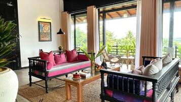 Coffres-forts dans les chambres, rideaux occultants