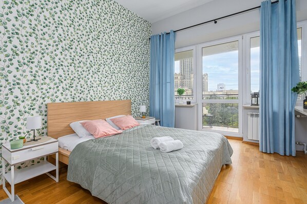 Apartment, 2 Bedrooms, Balcony, City View