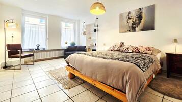 1 bedroom, in-room safe, WiFi, bed sheets