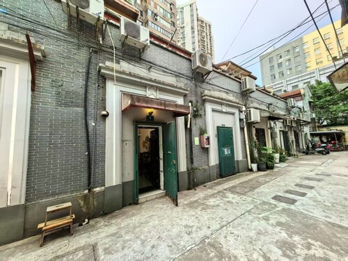 Shanghai Hills & Aromahome Terrace Loft