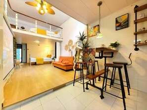 Classic-Maisonette, Terrasse, Blick auf den Innenhof
