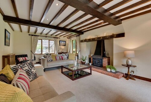 Countryside Manor House with Pool and Rural Views