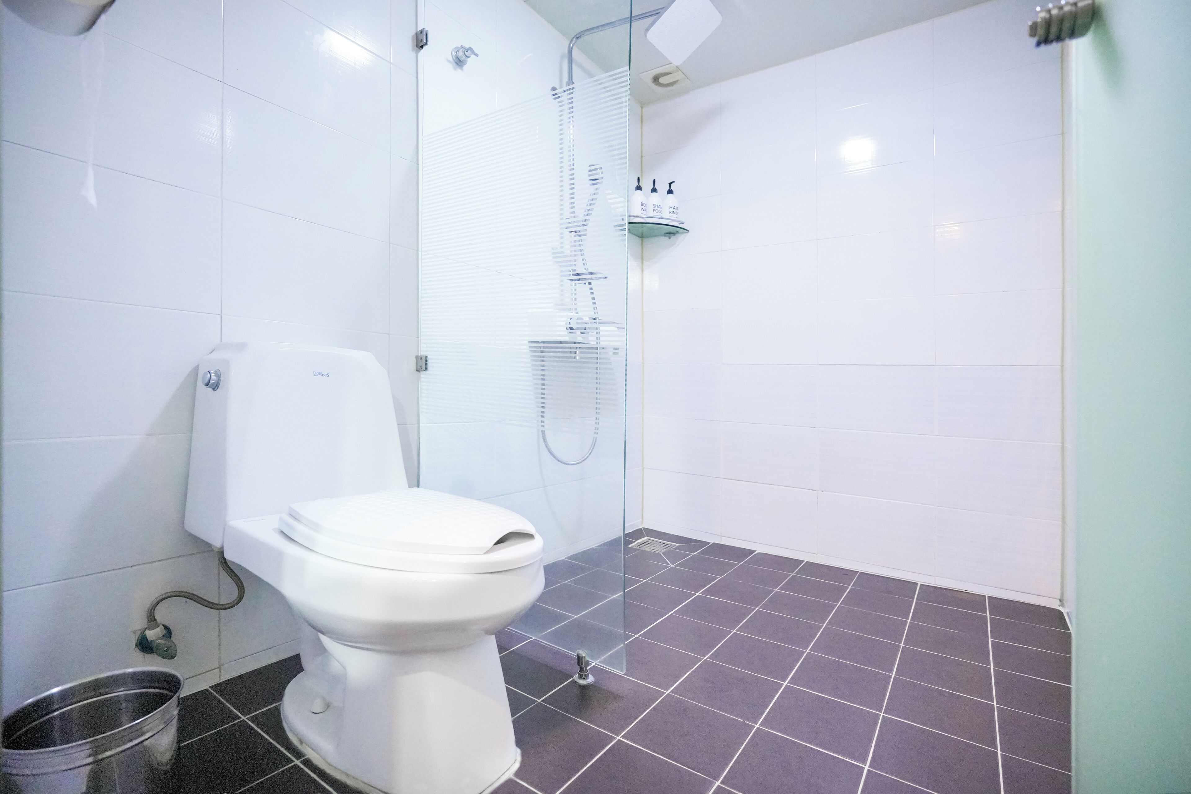 スタンダード ダブルルーム | バスルーム | ヘアドライヤー、タオル、石鹸、シャンプー