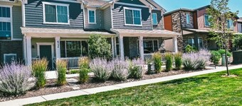Modern Townhome Near Denver International Airport and Gaylord Hotel