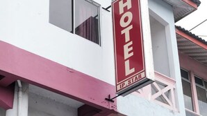 Unclassified image, 2 of 6, button - Impress Star Hotel (Senai)