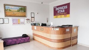 Unclassified image, 3 of 6, button - Impress Star Hotel (Senai)