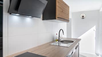 Køleskab, ovn, kogeplade, opvaskemaskine