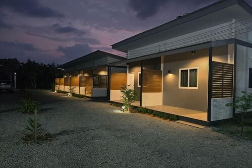 Wae Phak Stay Hostel@Khok Kloi
