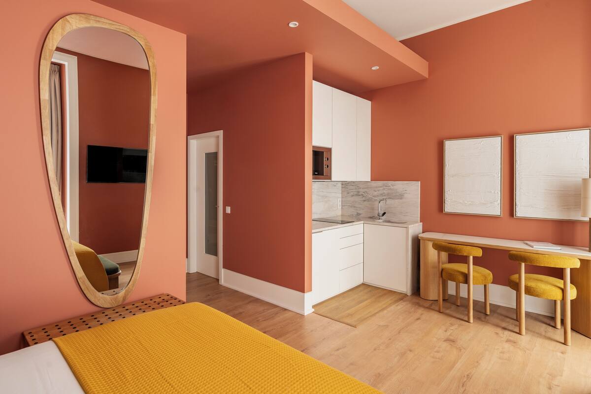 Vincci Studio with extra bed | In-room safe, desk, laptop workspace, iron/ironing board