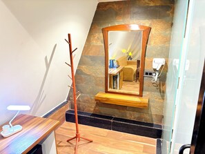 Deluxe Studio Suite | Free WiFi