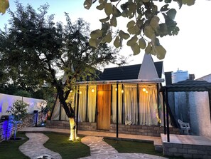 Quarto casal superluxo | Quartos à prova de som, Wi-Fi de cortesia