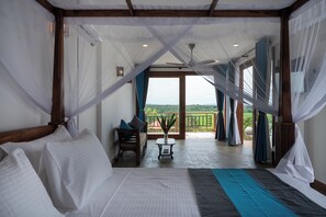 In-room safe, iron/ironing board, free WiFi