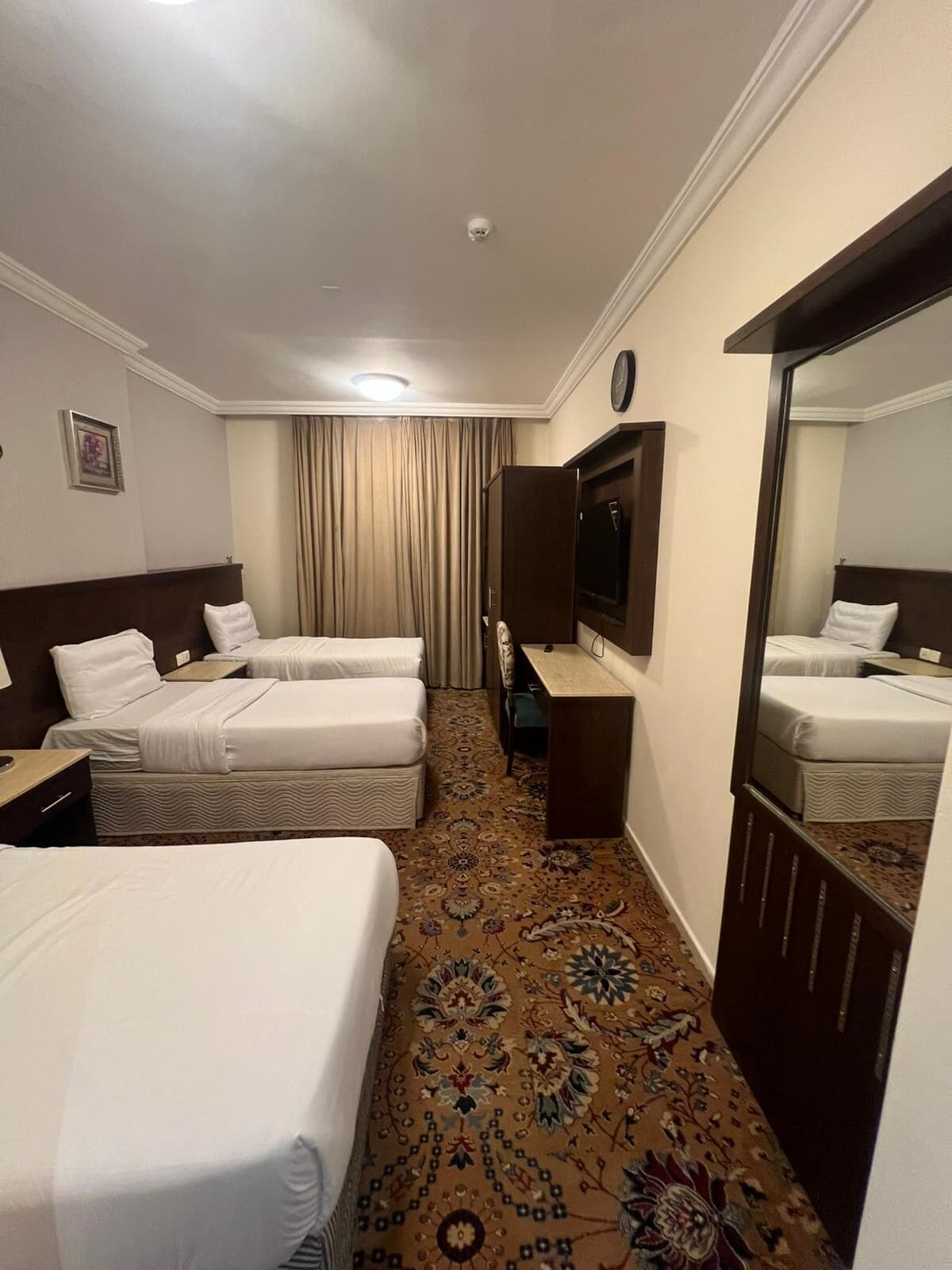 Tabla de planchar con plancha y wifi gratis 