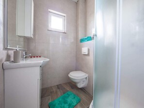 Bathroom - Holiday Home J&D No.3-six Bedroom House With Pool (Podstrana)