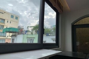 الإطلالة من المنشأة