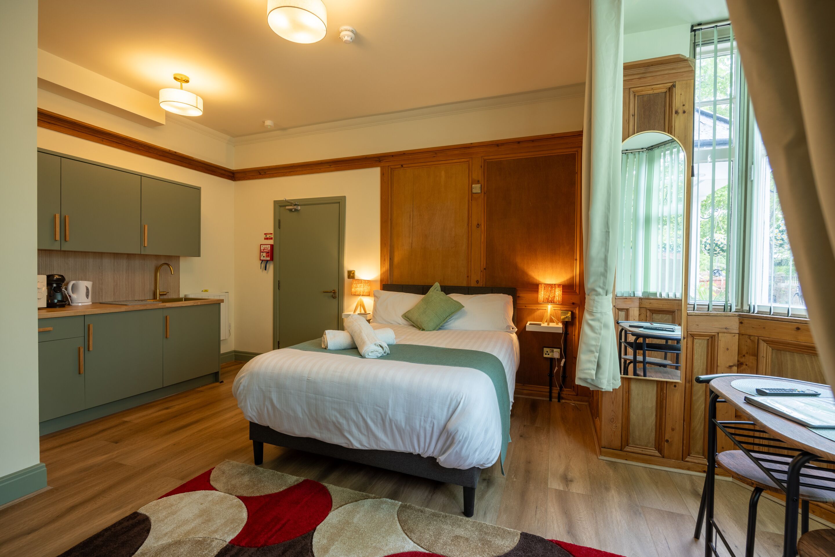Classic Double Room, Ensuite (Double room) | Iron/ironing board, free WiFi