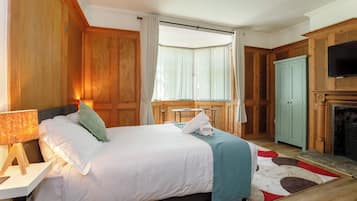 Classic Double Room, Ensuite (Double room) | Iron/ironing board (on request), free WiFi