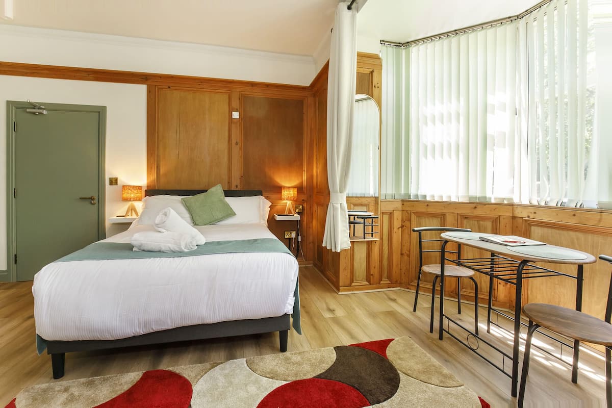 Classic dubbelrum - eget badrum (Double room) | Strykjärn/strykbräda och gratis wi-fi