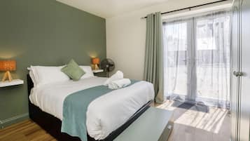 Klassieke suite, en-suite badkamer | Een strijkplank/strijkijzer, gratis wifi