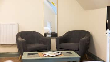 Klassieke driepersoonskamer, en-suite badkamer | Lounge