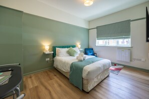Iron/ironing board, free WiFi - The Limes York (York)