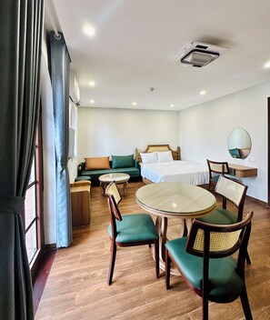 Deluxe Studio, Balcony, City View | Desk, laptop workspace, soundproofing, free WiFi