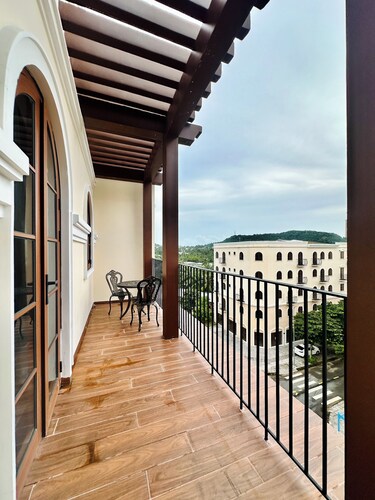 Momento Phu Quoc Hotel