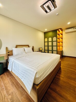 Desk, laptop workspace, free WiFi - Momento Phu Quoc Hotel (Phu Quoc)