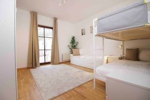 1 bedroom, WiFi, bed sheets