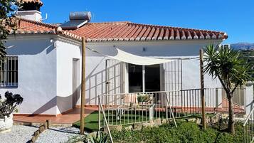 Apartment, 2 Schlafzimmer, Balkon, Bergblick | Verdunkelungsvorhänge, kostenloses WLAN